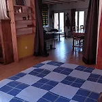 Nyaraló De Revirand *